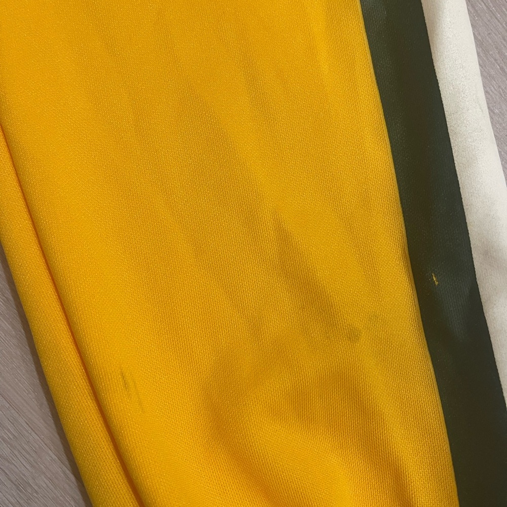 Like new Green Bay Packers football uniform - Picture 13 of 15
